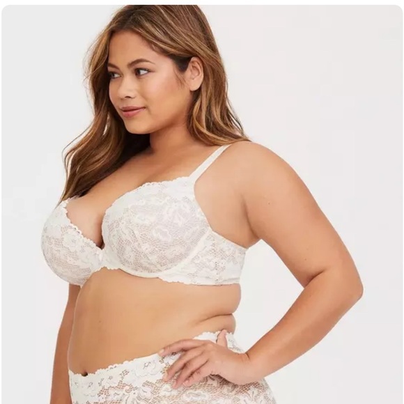 Torrid Cream Lace Bra Intimates & Sleepwear - Picture 4 of 9
